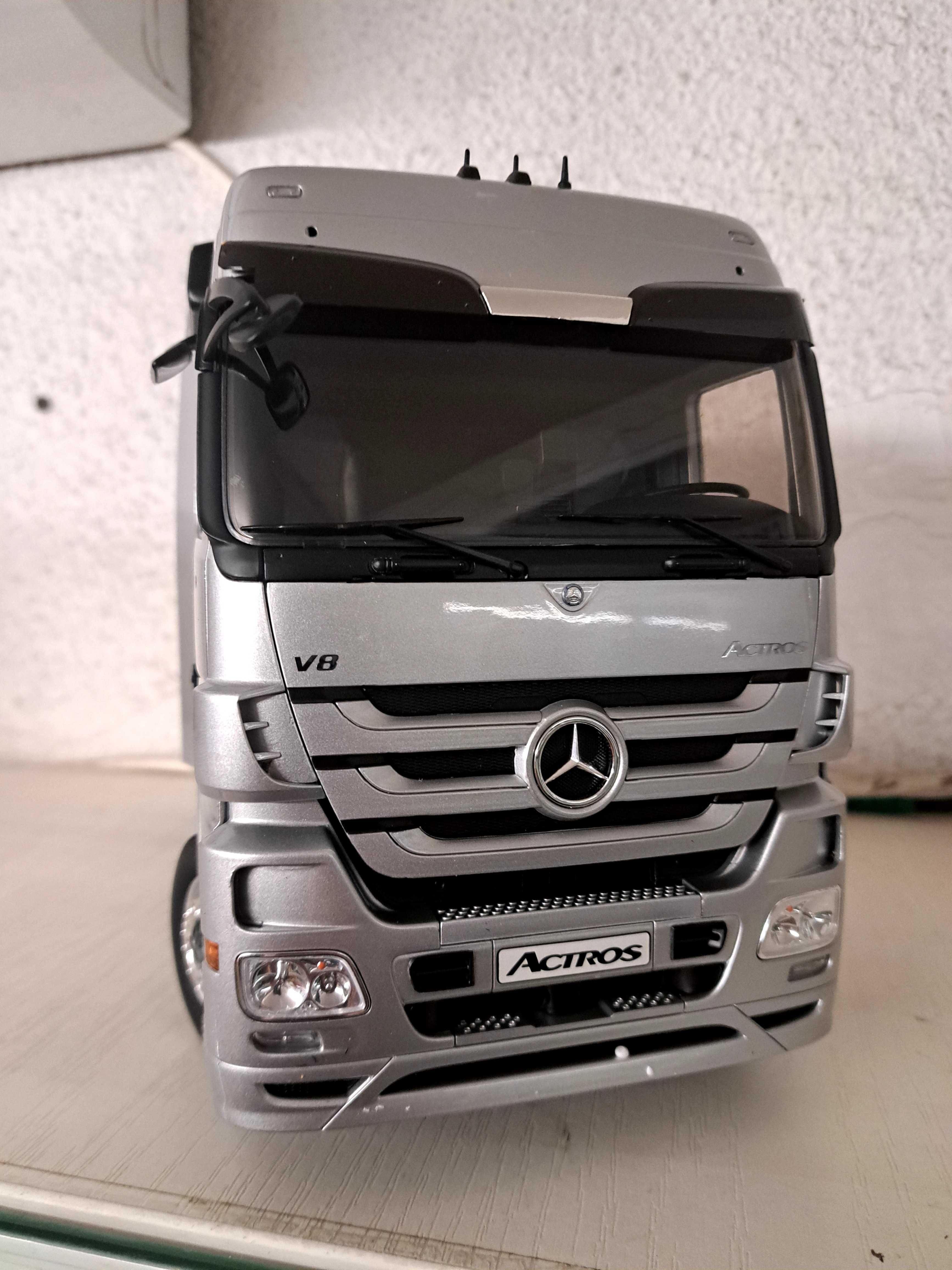 Vand Macheta Mercedes Actros MP 3 1/18