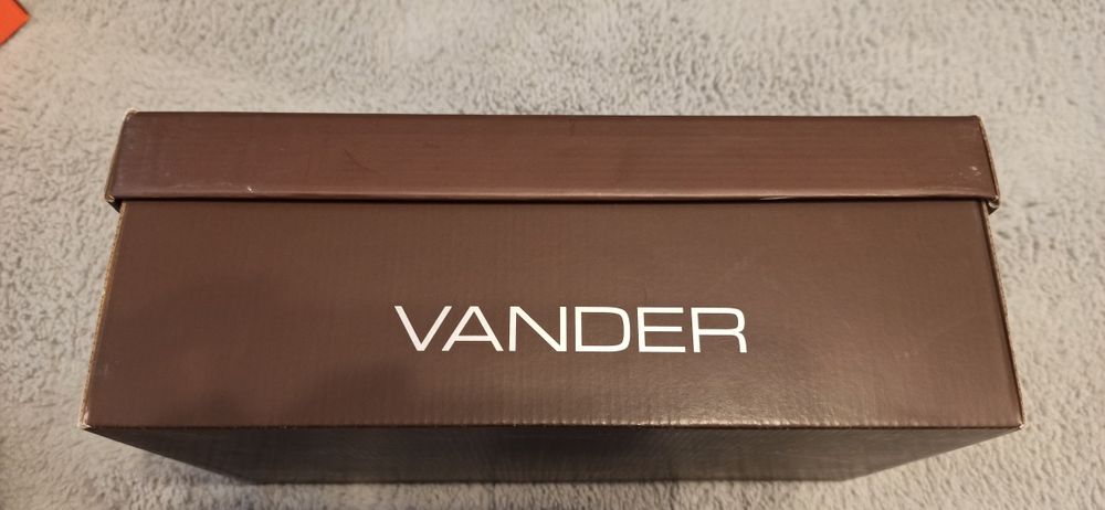 Pantofi de piele lacuita mire