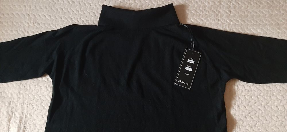 Bluza noua cu eticheta marimea L/XL