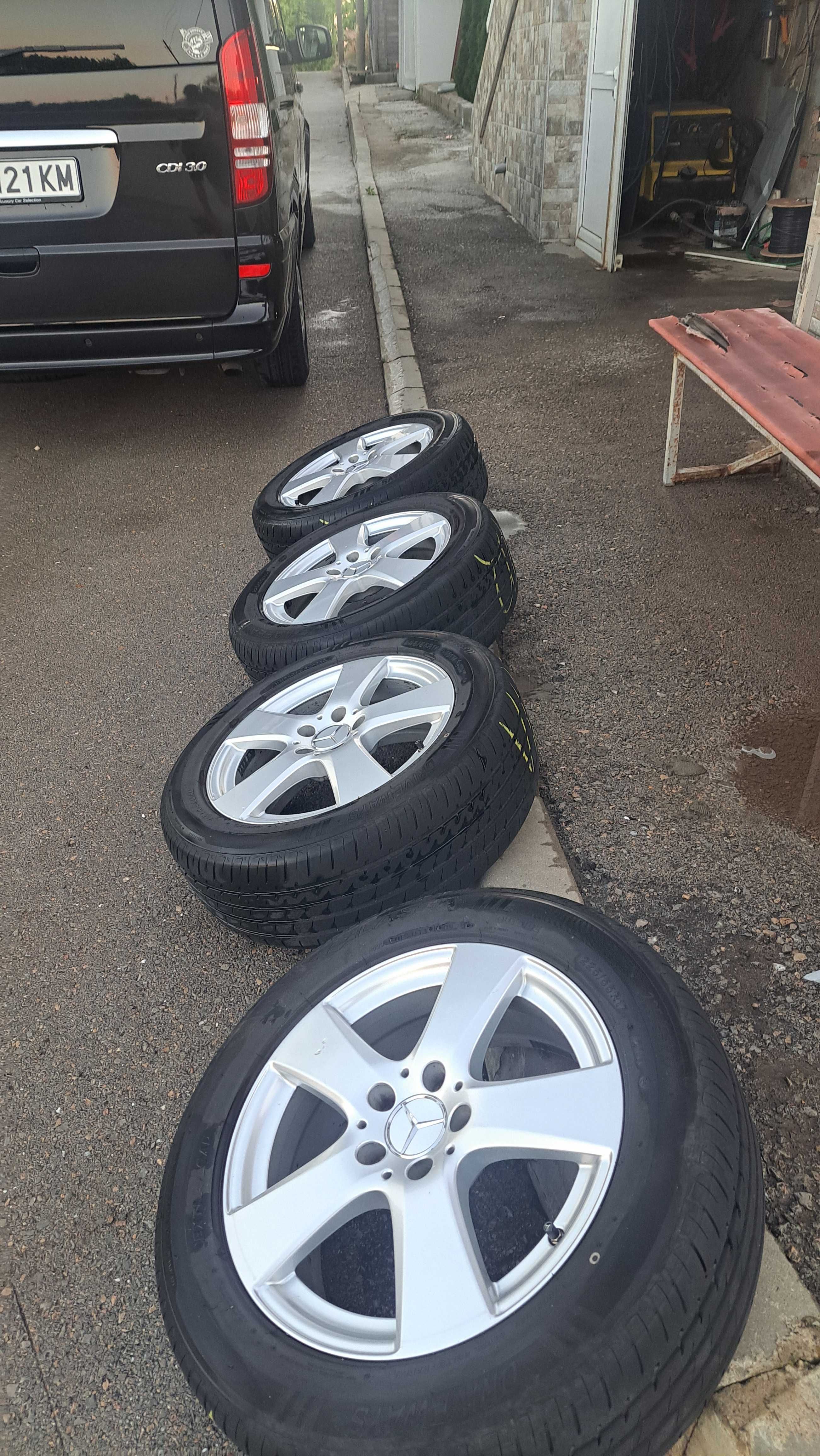 Джанти със гуми 225/55/17 за Мерцедес