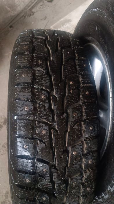 Зимние шины в отличном состояний