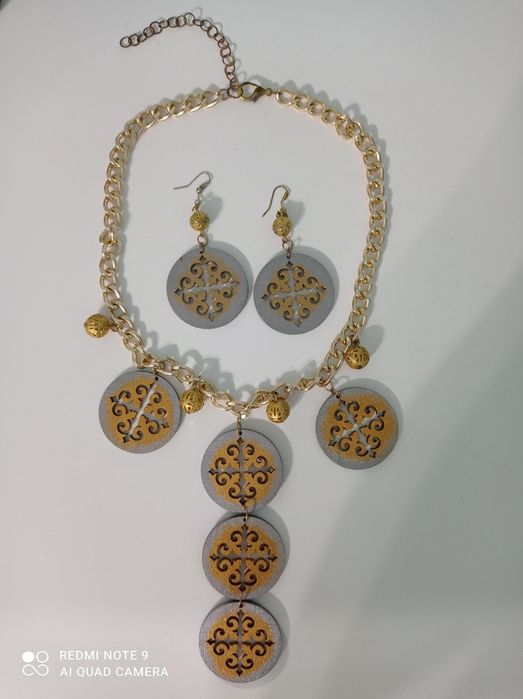 Ожерелья ручной работы