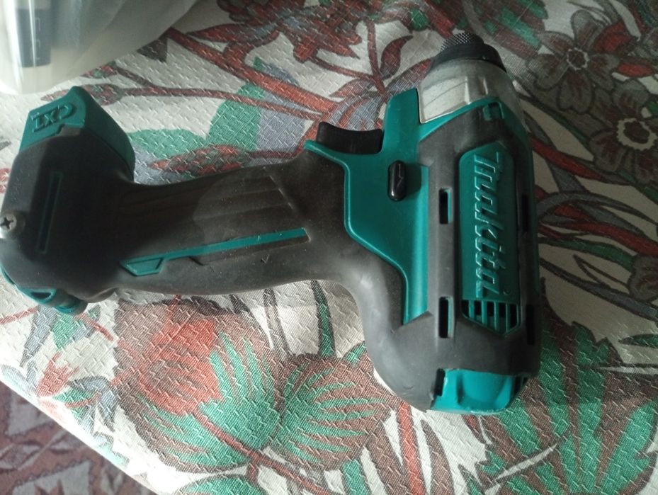 Filetanta Makita
