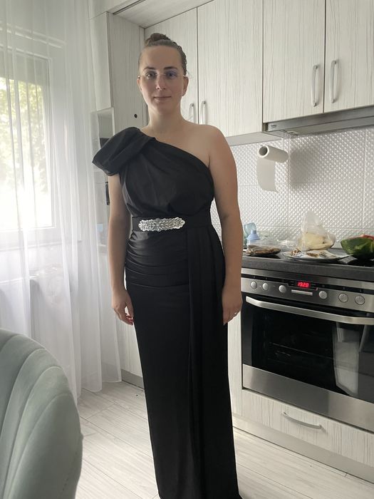 Vand rochie eleganta neagra