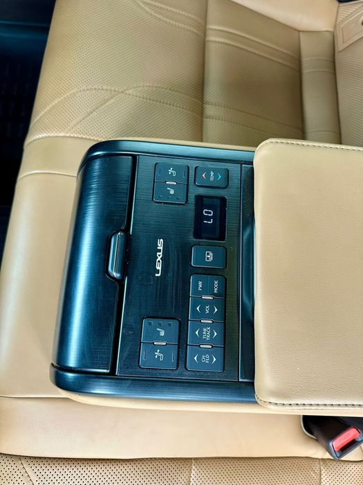 Vand Lexus ES 300h