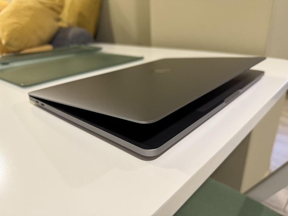 Apple Macbook PRO 13 M1 (за ремонт)