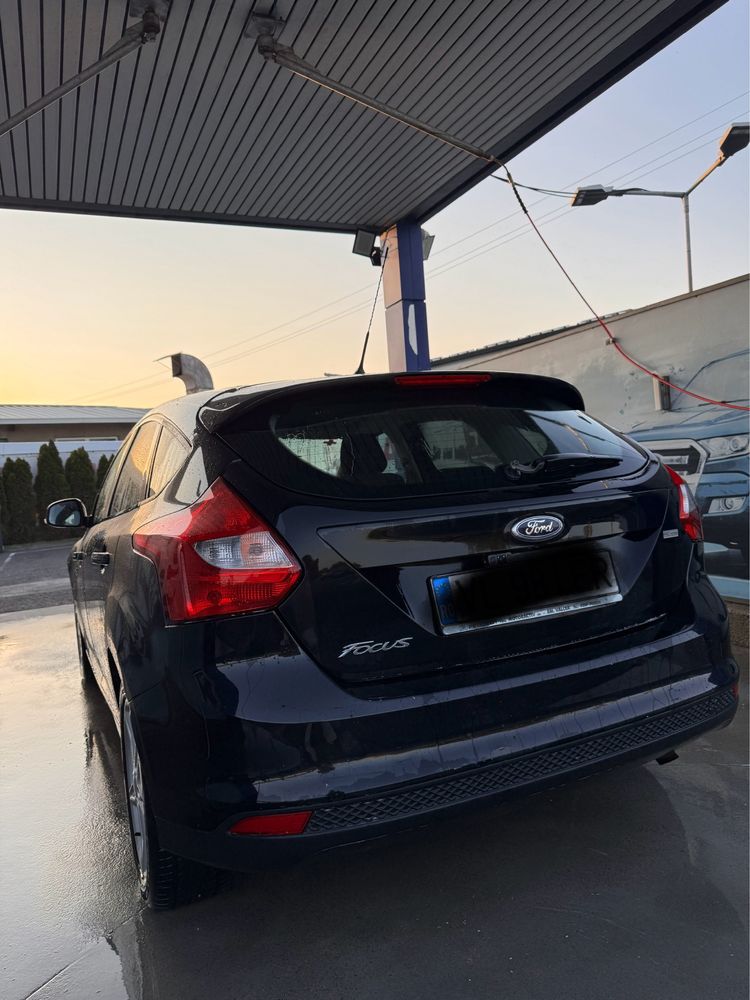 Ford Focus 2012 1.6 benzină