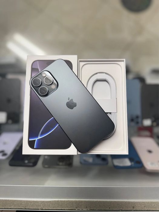 iPhone 16 pro max black titanium