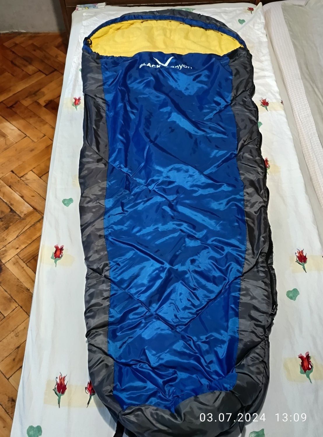 Спален чувал за къмпинг