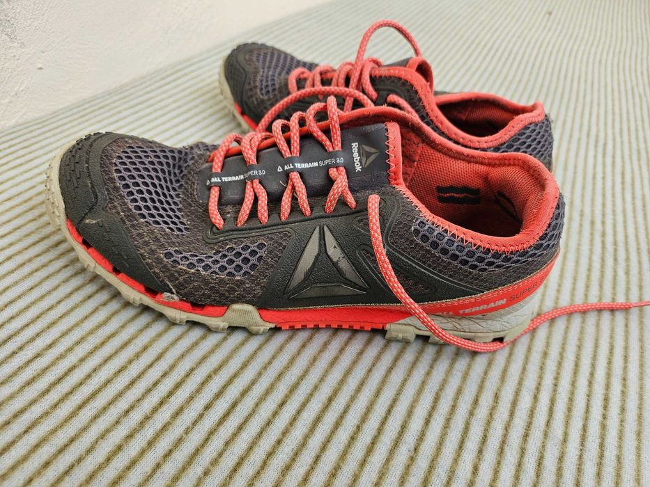 Дамски обувки Reebok 37