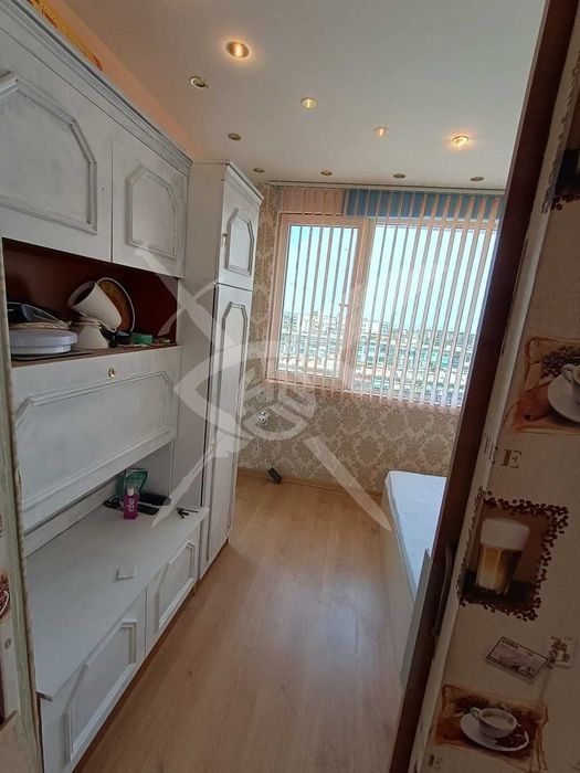 Тристаен апартамент в Славейков 84578