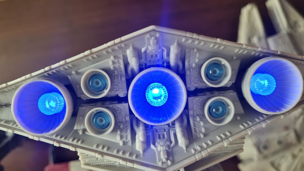 Продавам сет  Lego Star wars Revell