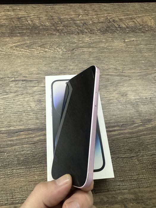 iphone 15 в перфектно състояние