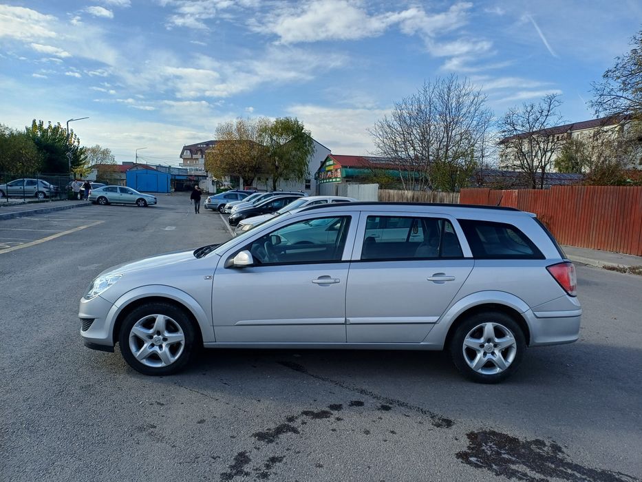 Vând sau schimb opel astra h 1.7 an 2009
