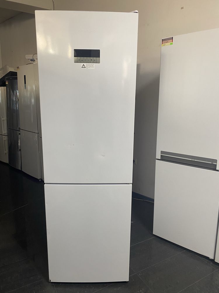 Хладилник с фризер GRUNDIG