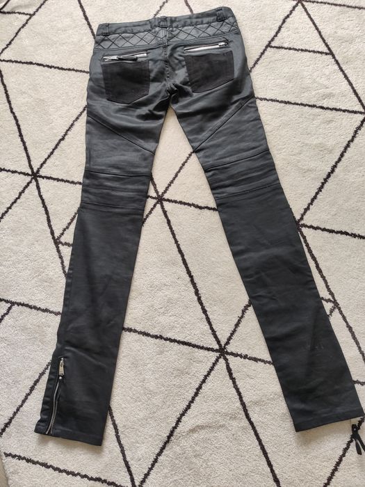 Blugi cu inserții de piele tip biker