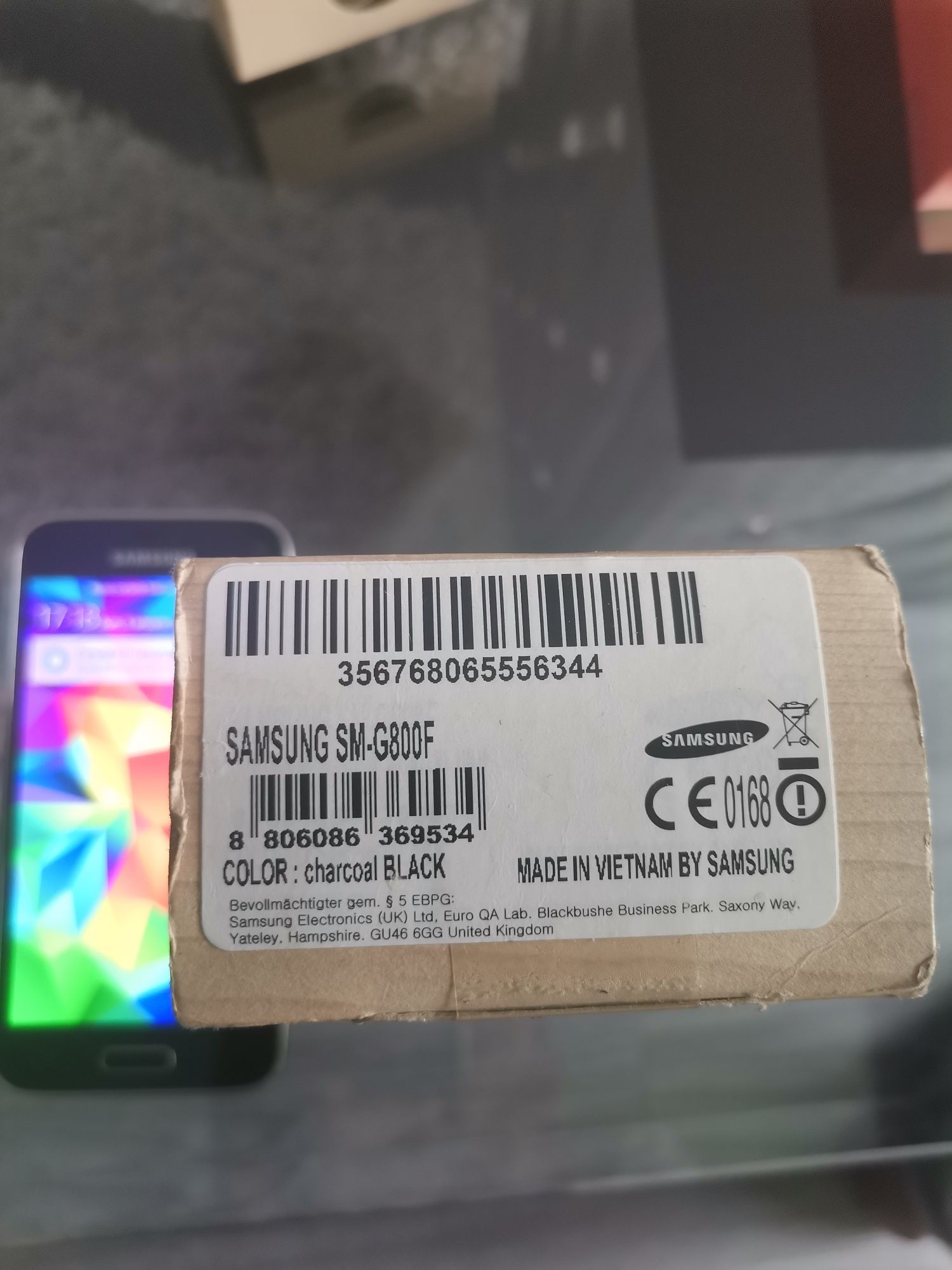 Vând Samsung Galaxy s5 mini în cutie