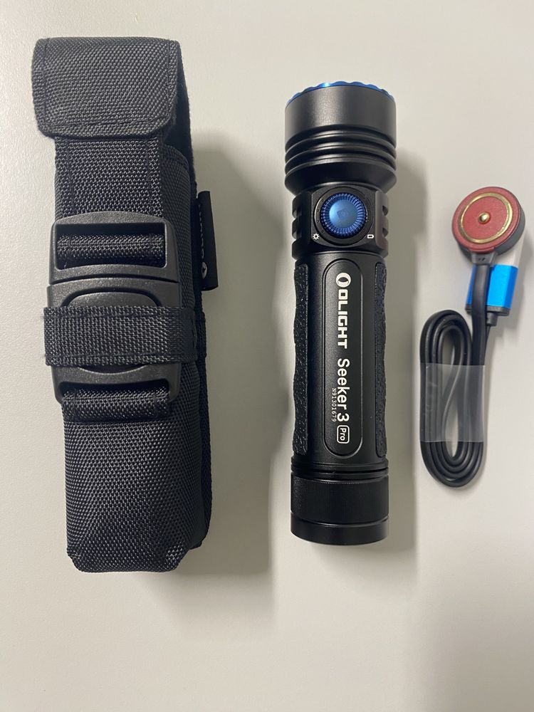 Lanterna profesionala  Olight Seeker 3 PRO PRODUSUL ESTE NOU