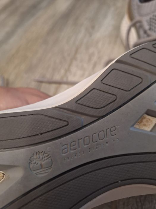 Vand pantofi sport marca Timberland