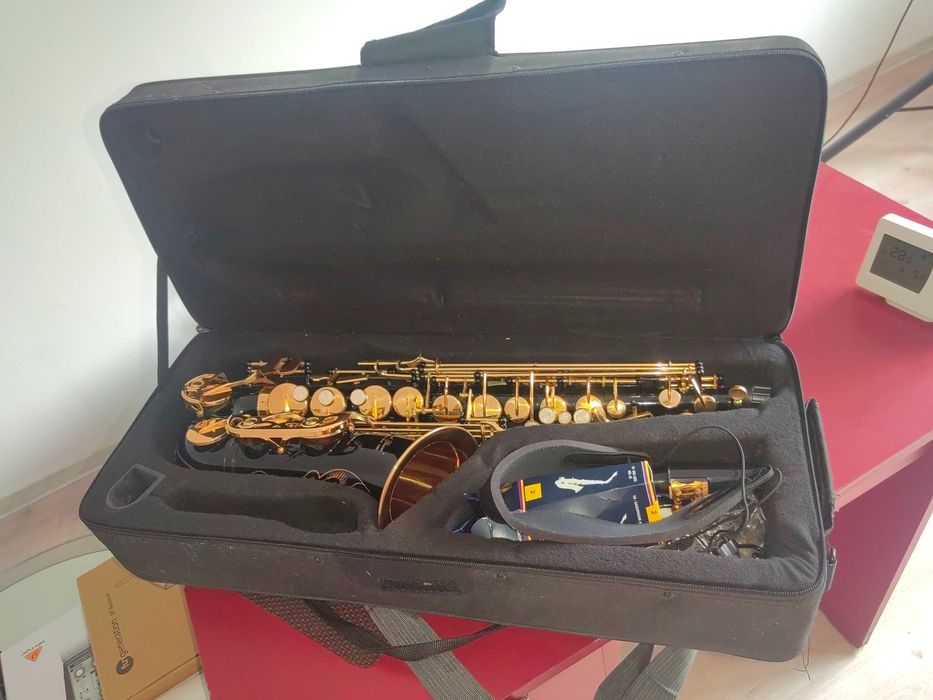 Saxafon  în stare perfectă aproape nou