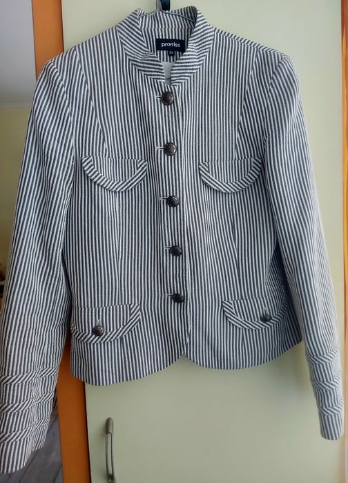 Спортно- елегантно сако ,с подплата