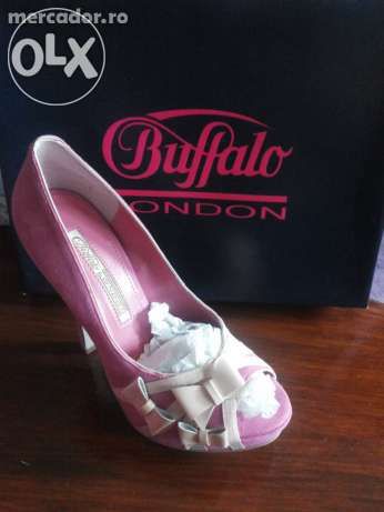 Pantofi dama Buffalo London