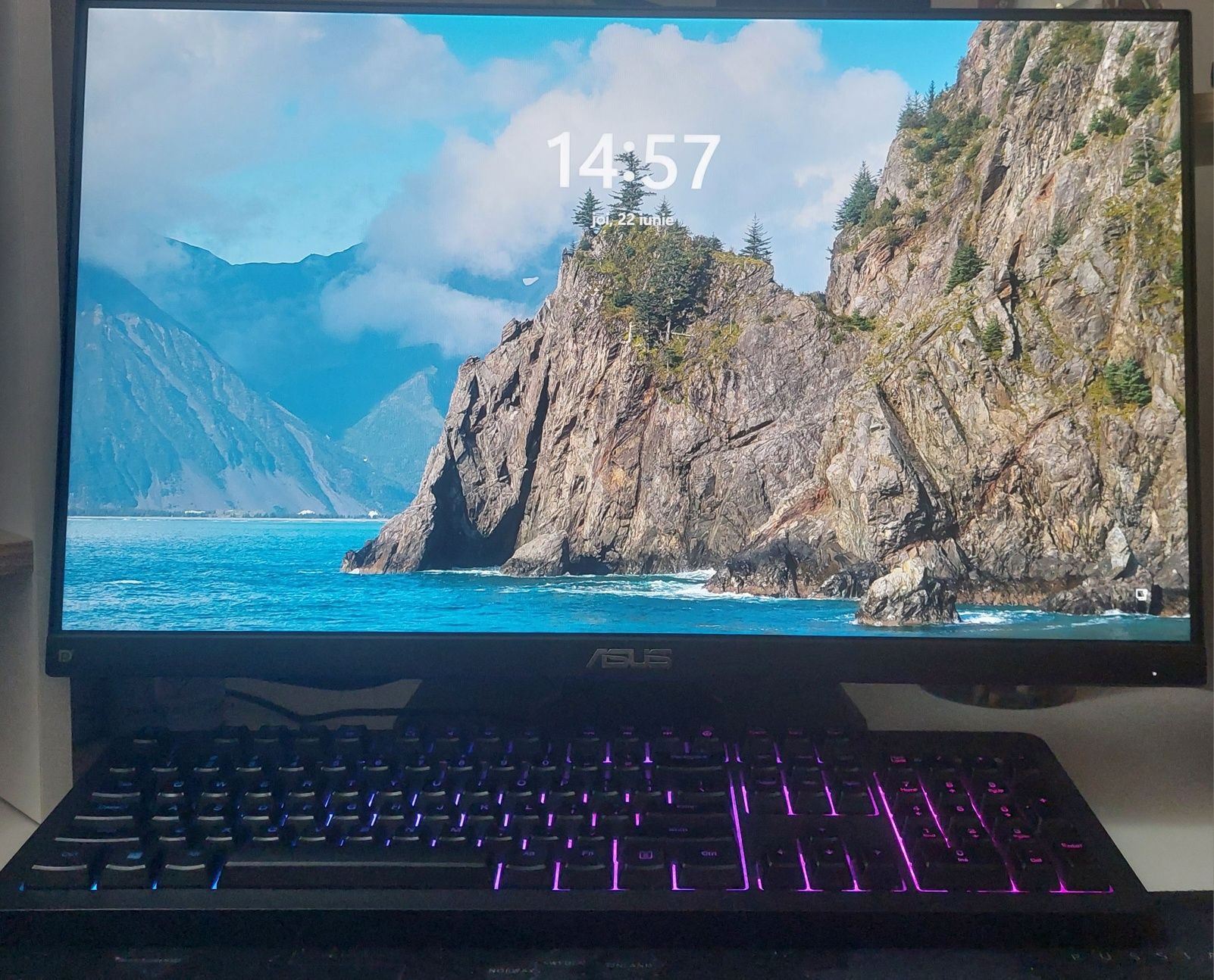 Vand PC COMPLET ryzen 5 3600, rtx 2060 (+monitor,tastatura,mouse)