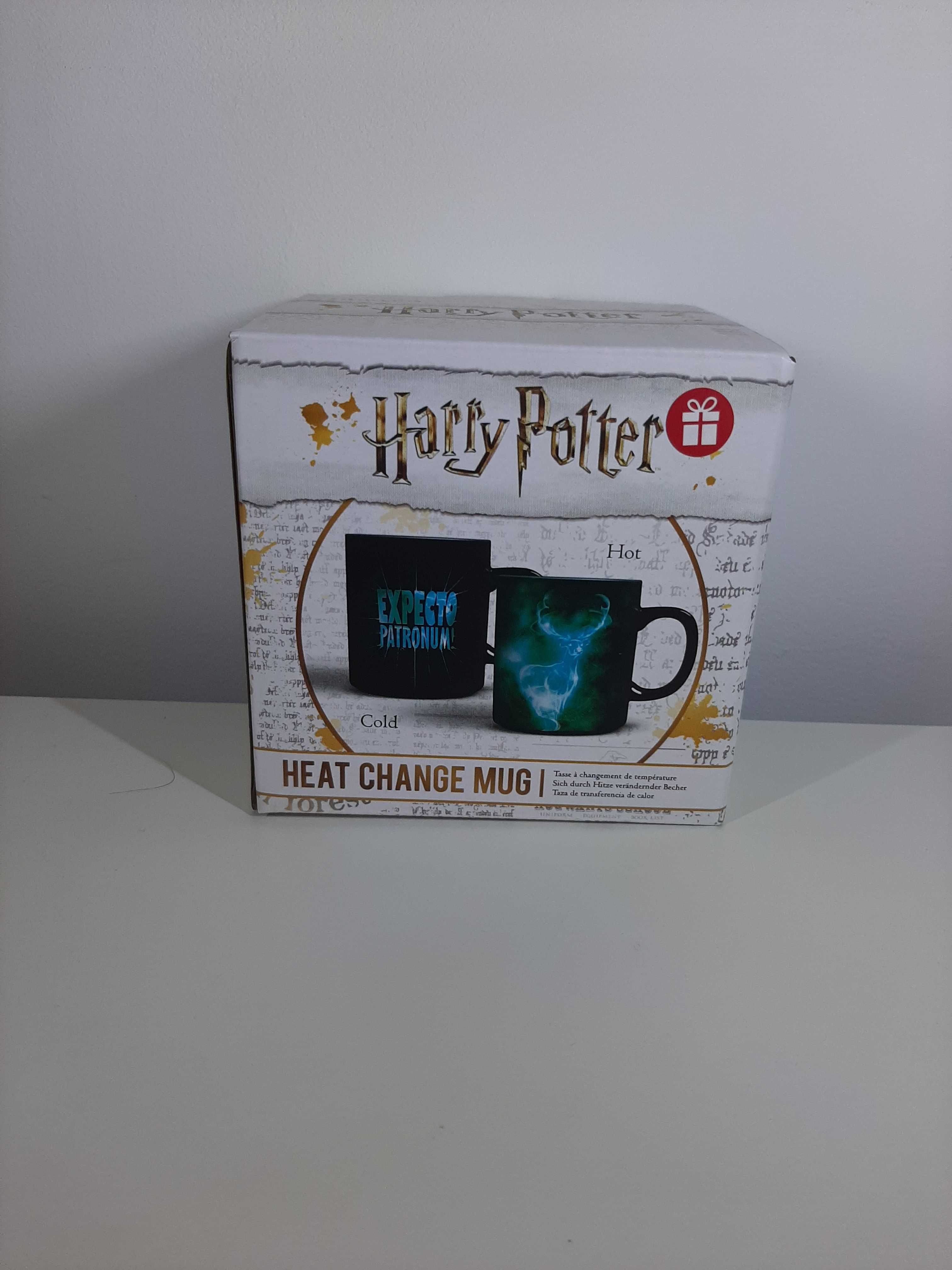 Set Complet Harry Potter ( 8 vol, 2 statuete, 1 cana plus cadou)- NOI.
