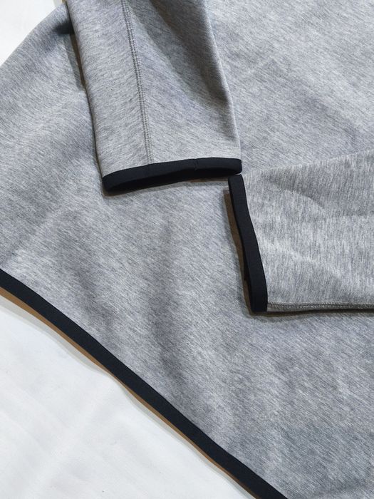 Ново спортно горнище Nike Tech Fleece размер L
