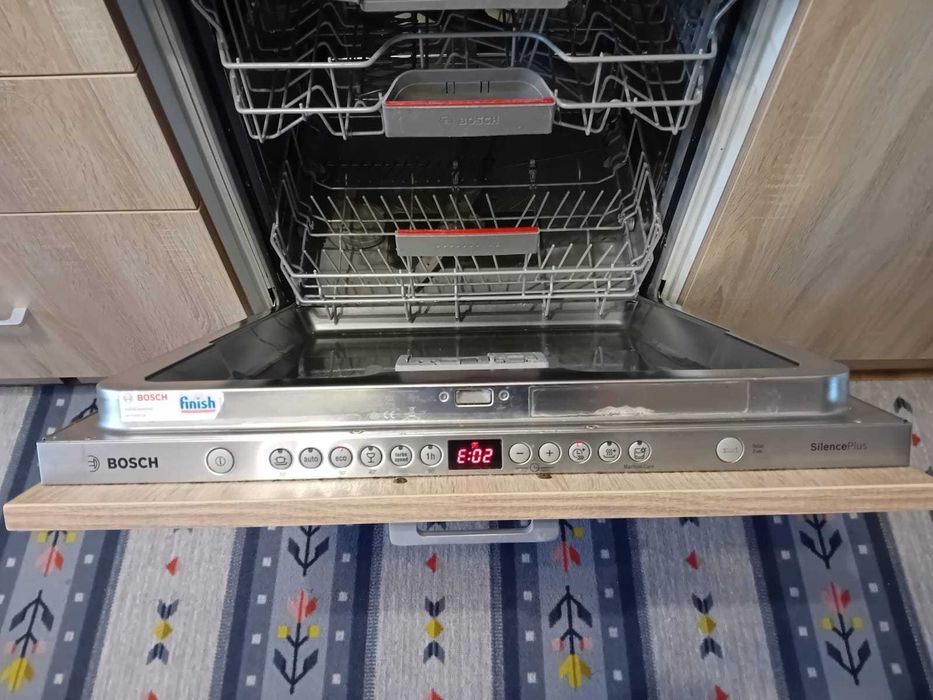 Masina de spalat vase BOSCH SMV46KX04E 13 seturi pt piese