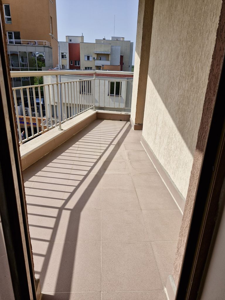 Продава се Четиристаен апартамент в Плевен, Дружба 2 - 131 кв.м за 1060 €/кв.м - Снимка #8