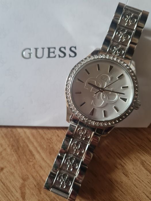Оригинален дамски часовник Guess