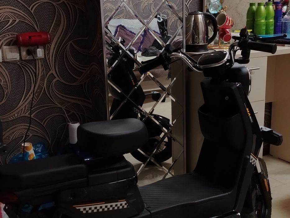 Срочно продаётся скутер в очень хорошем состоянии почти как новый