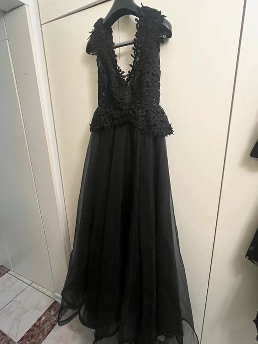 Rochie neagra evenimente