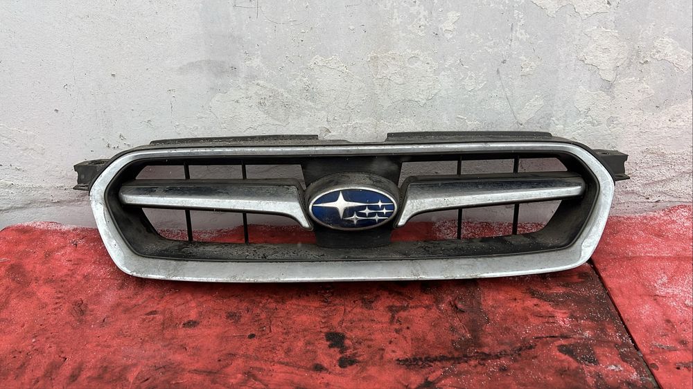 Решётка радиатора Субару Легаси аутбак решетка Subaru Outback
