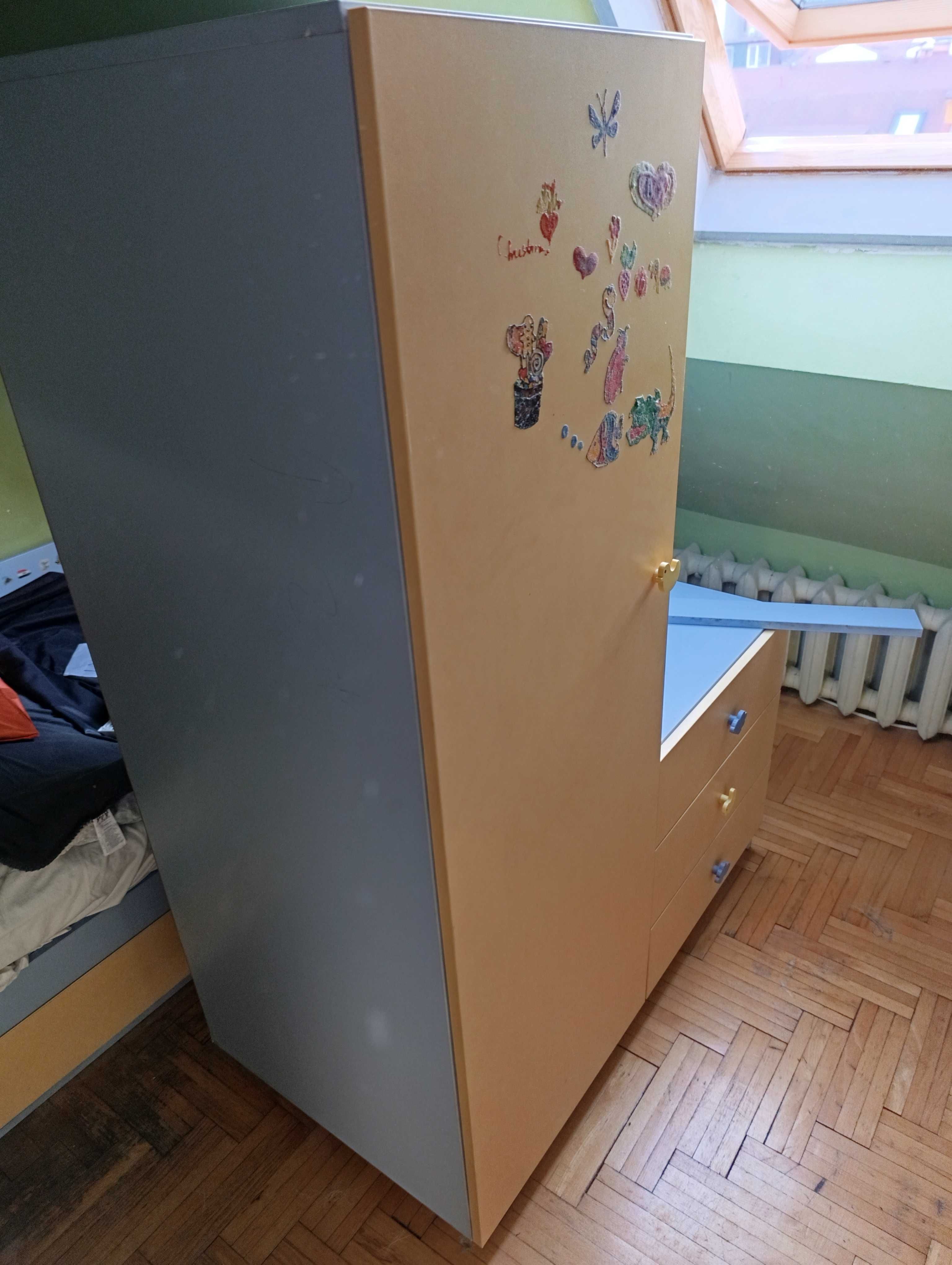 Детски гардероб с шкафове