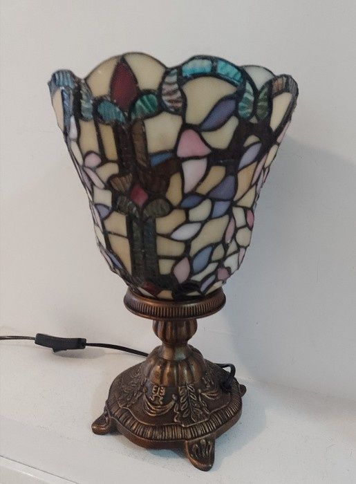 Superba lampa antica stil Tiffany pentru noptiera cu talpa din bronz ,
