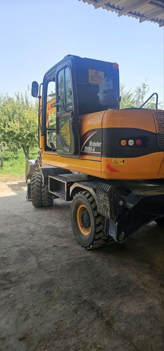 Ekskvator Robstar sotiladi