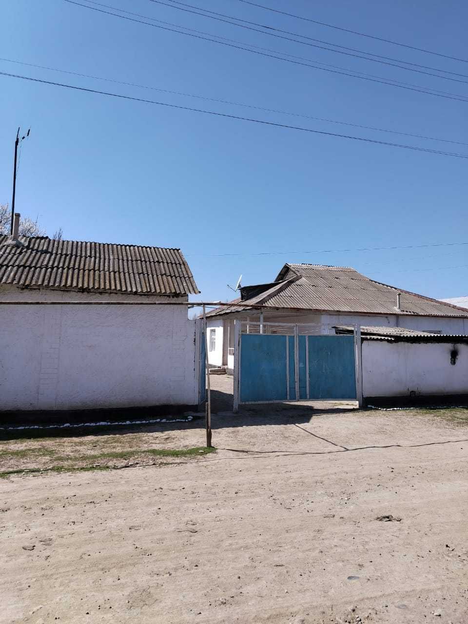 Ховли уй сотилади