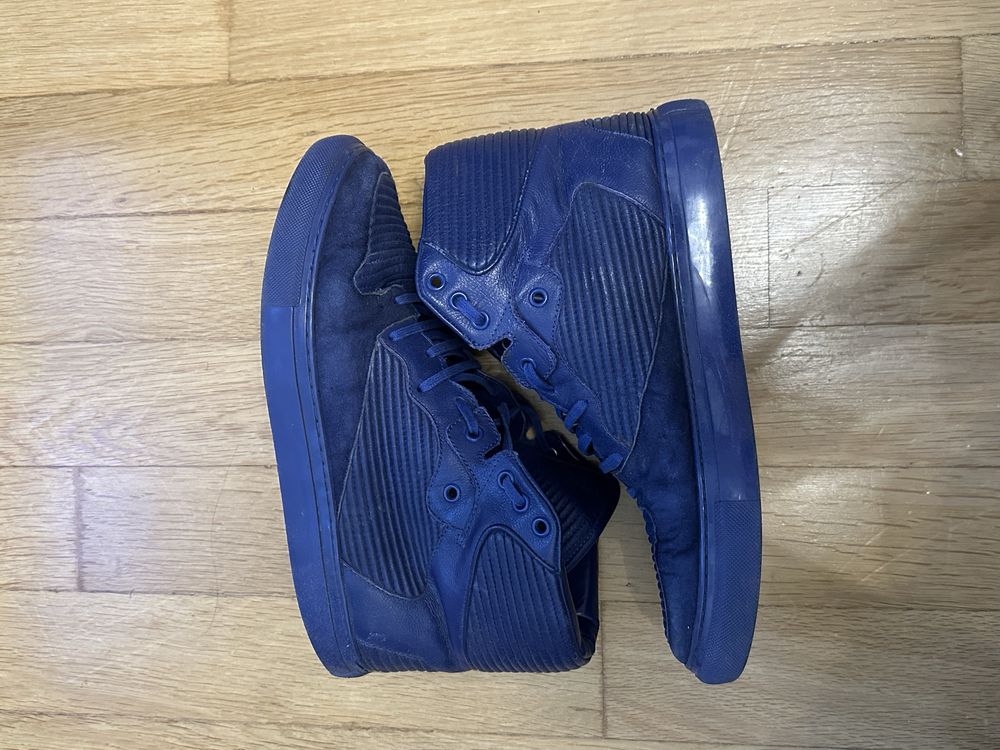 Обувки Louboutin Valentino Armani Paciotti McQueen Nike Timberland Y-3
