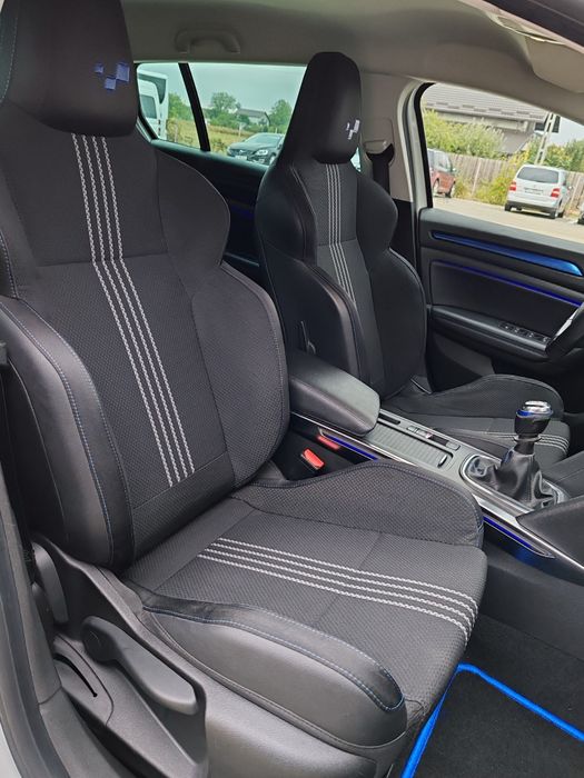 Renault Megane 4 GT Line / alb perlat