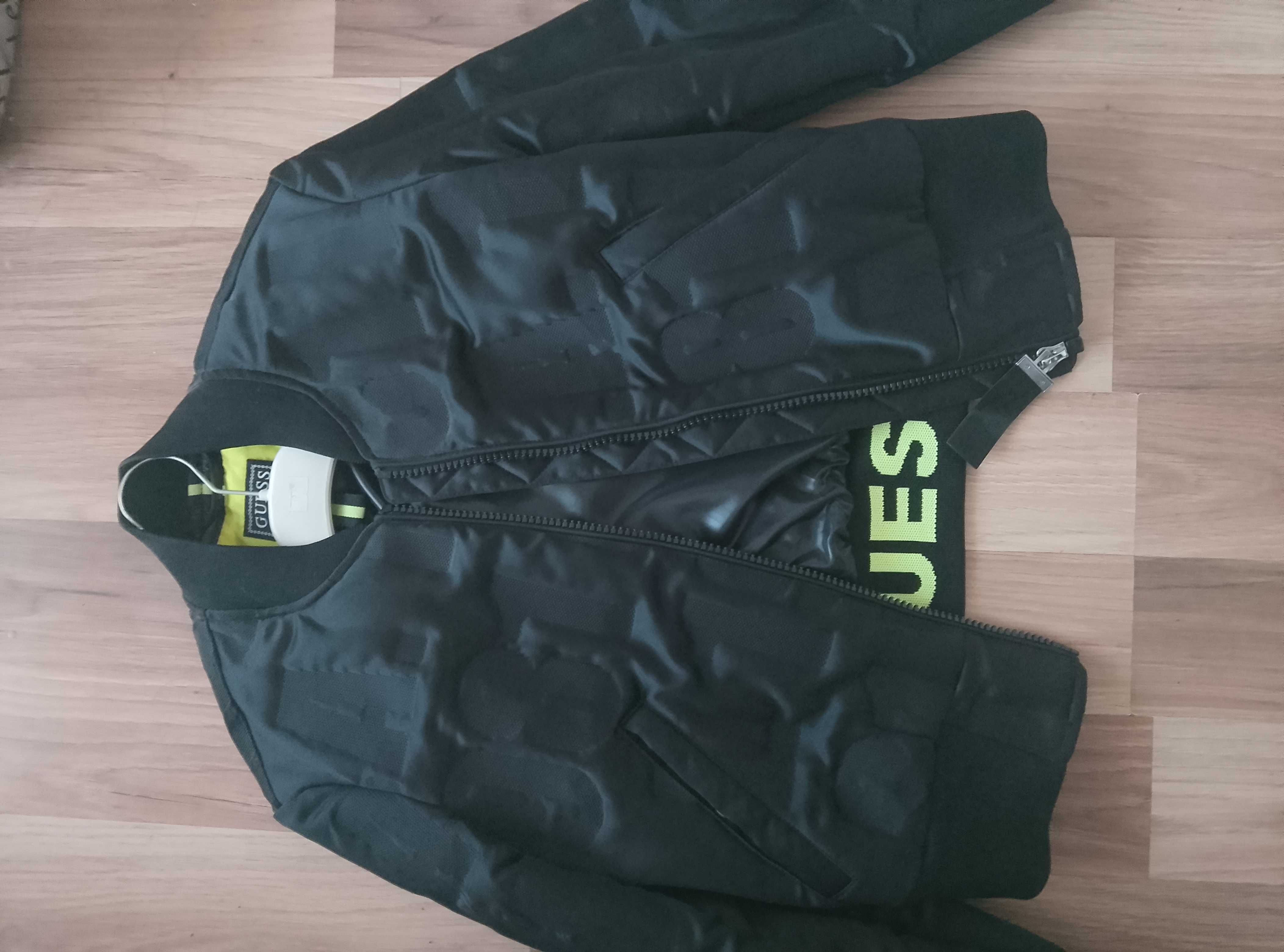 Дамско яке Guess