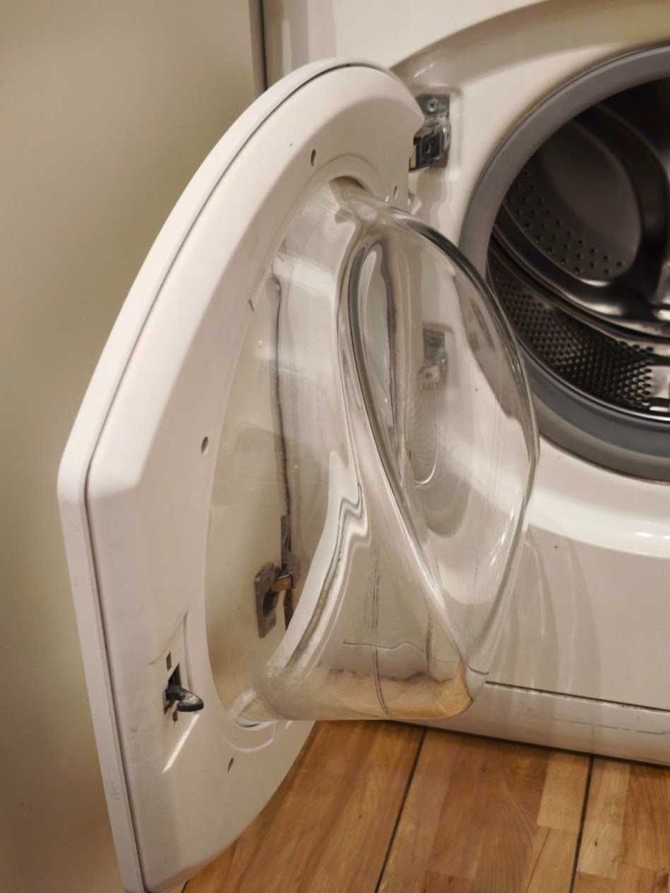 Продавам пералня Ariston AVD 149 EX (1400 об/мин) - работеща