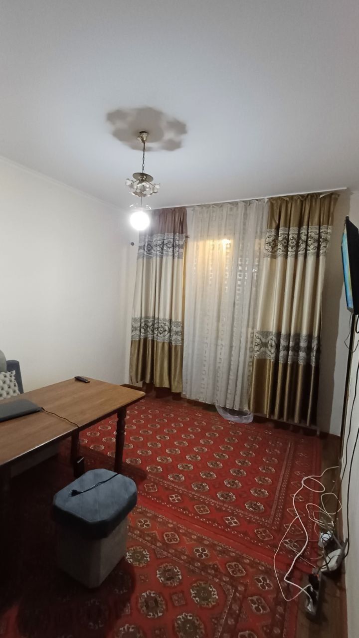 Продам чиланзар 3.  Двух комнатная. Зеркалка