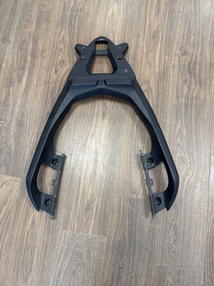 Suport Topcase Metal original Yamaha Xmax (nu necesita placa!)