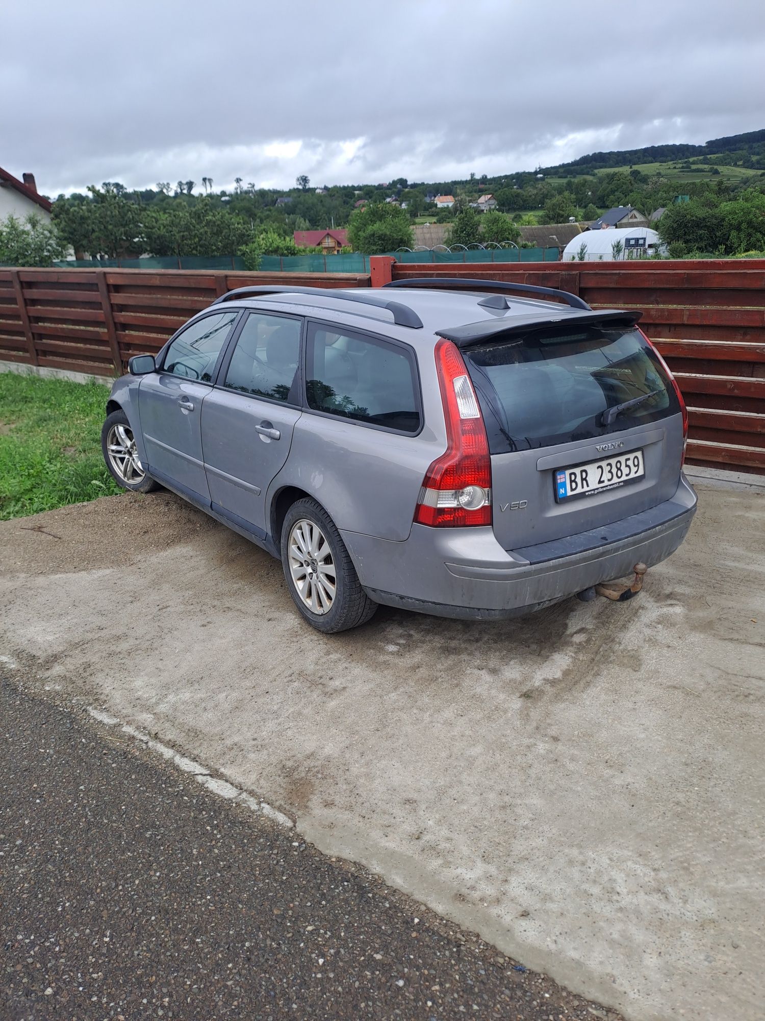 Dezmembrez volvo v50 1.6 diesel 2007