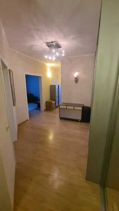 Дава се под наем Двустаен апартамент в София, Център - 55 кв.м за 433.5 € - Снимка #2