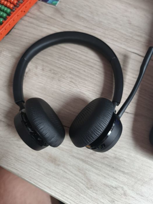 Vand casti bluethoot noi cu cutie