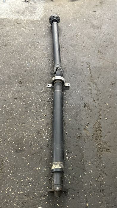 Кардан за БМВ 5 Серия Е60 Е61 530д 530d ръчка Manual Drive