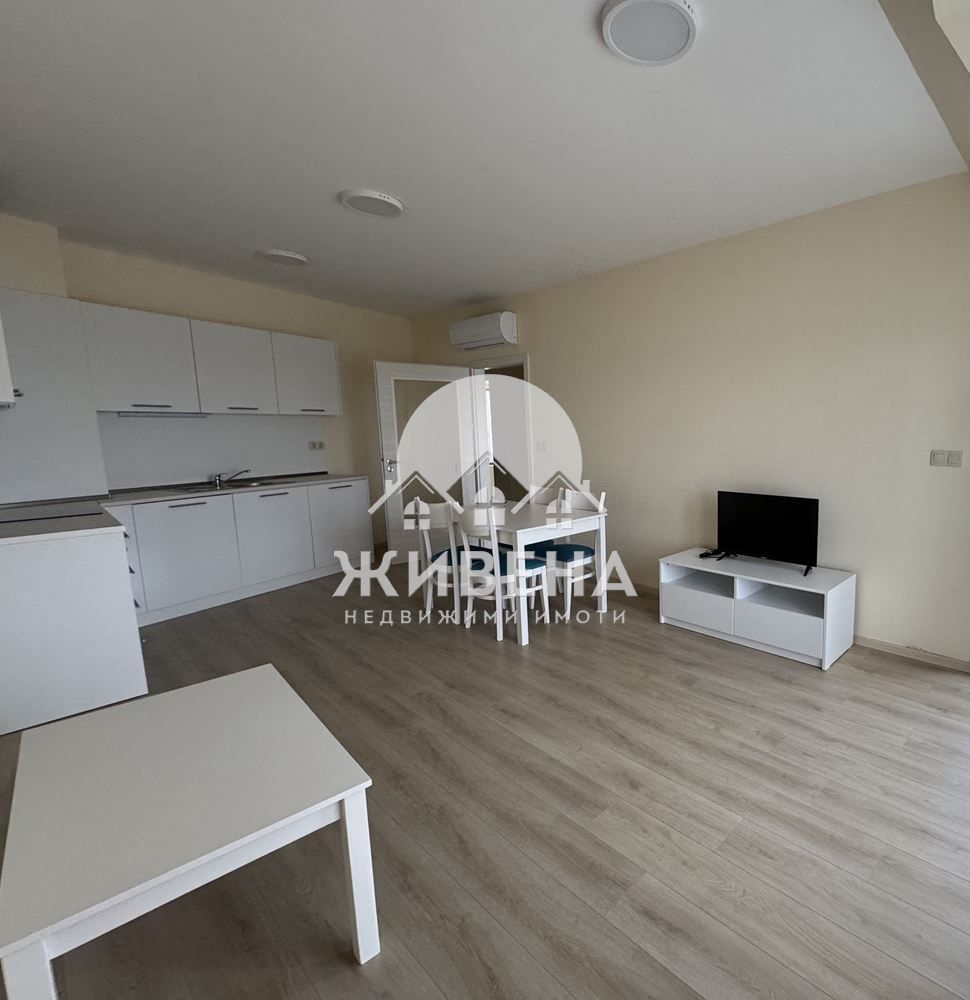Продавам обзаведен 2-стаен апартамент, кв. Аспарухово